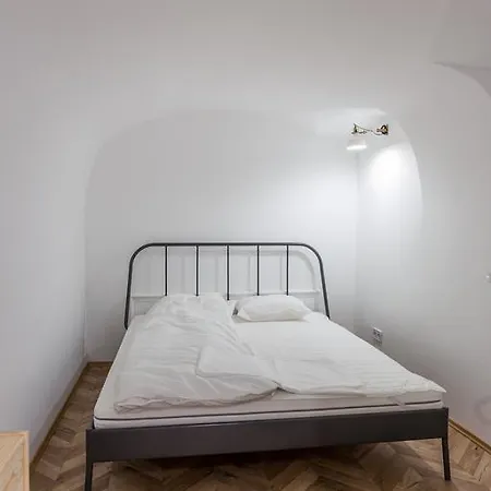 Art And Architecture Apartment Budapest