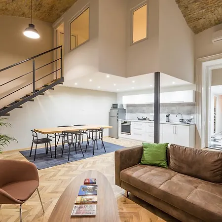 Art And Architecture Apartment