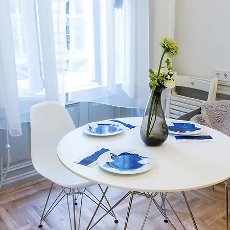 Apartment Art And Architecture Budapest