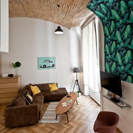 Art And Architecture Apartment *