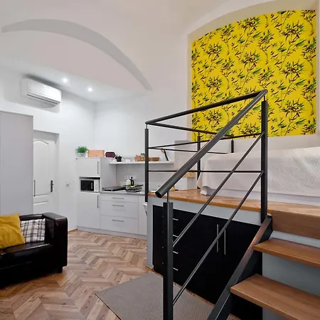 Art And Architecture Apartment *