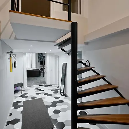 Art And Architecture Apartment Budapest